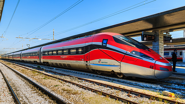 V300 Tenda  N300 Wireless N VDSL2 Modem Router w/USB