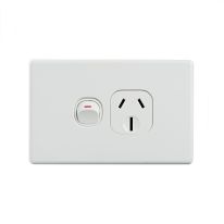 [040.0.0096] Elegant Single Power Point 250V 15A - Horizontal