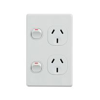 [040.000.0017] Classic Double Power Point 250V 10A - Vertical